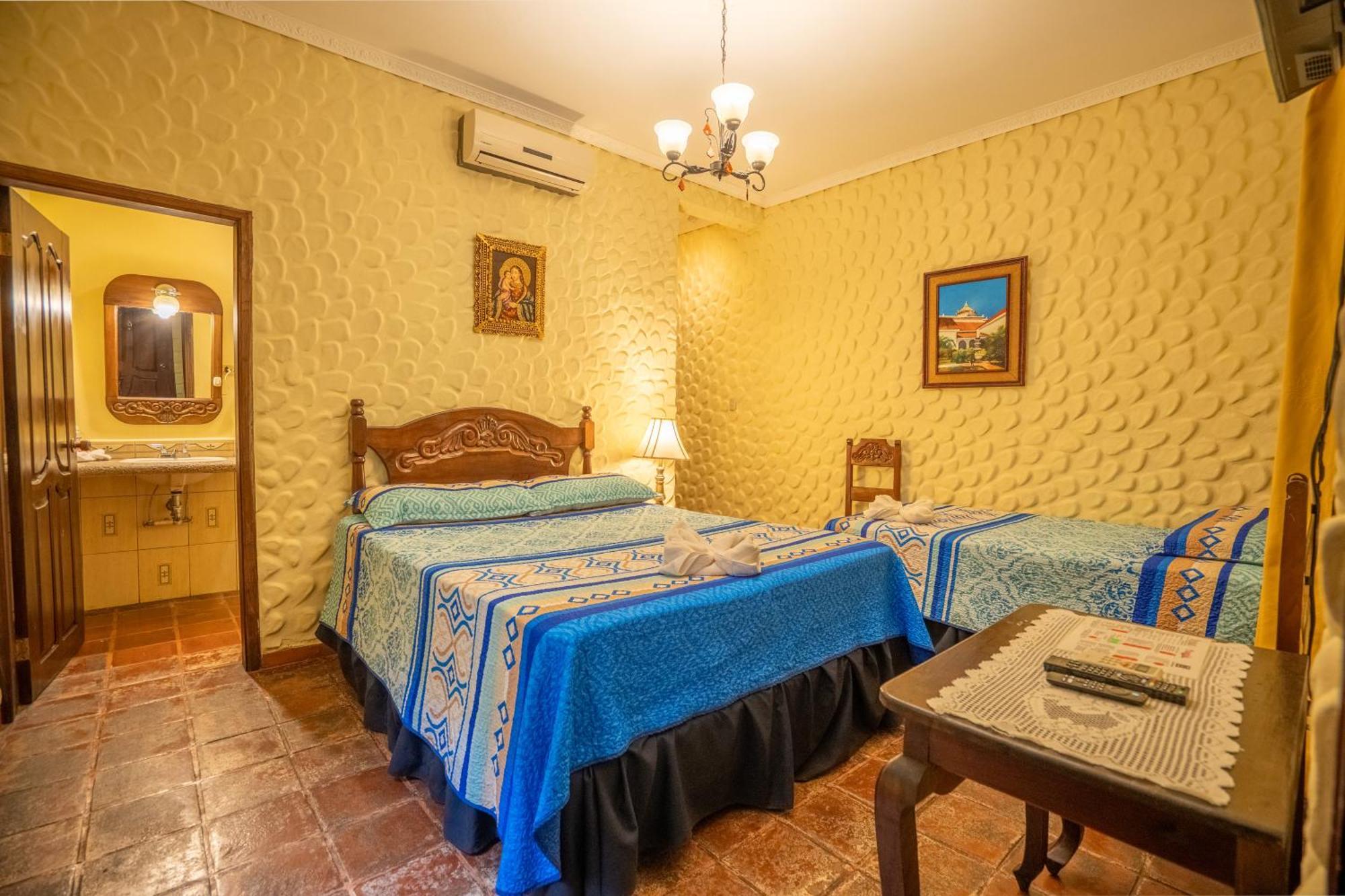 Hotel Caxa Real Comayagua Exteriör bild