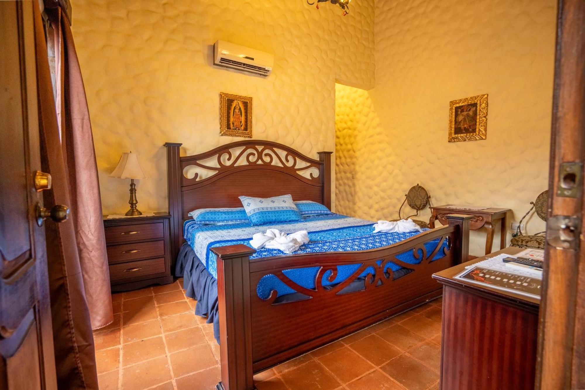 Hotel Caxa Real Comayagua Exteriör bild