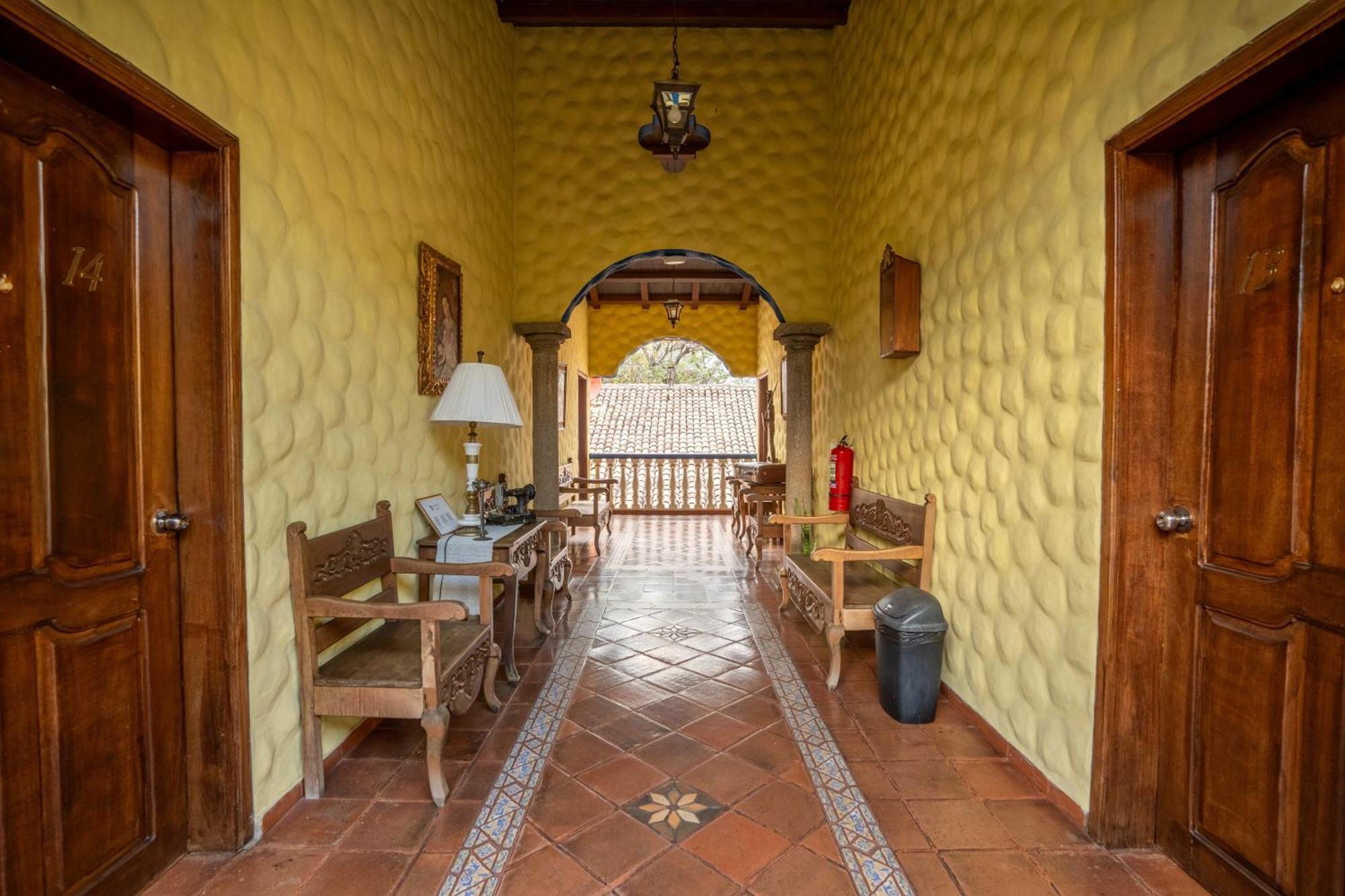 Hotel Caxa Real Comayagua Exteriör bild